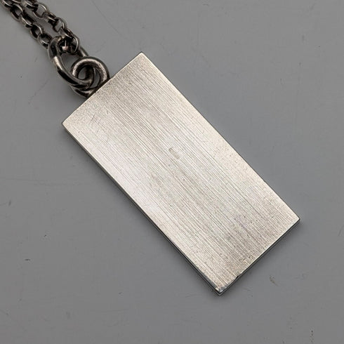 1977 British sterling silver jubilee ingot pendant and sterling silver chain, total weight 21g, Excalibur Jewellery①